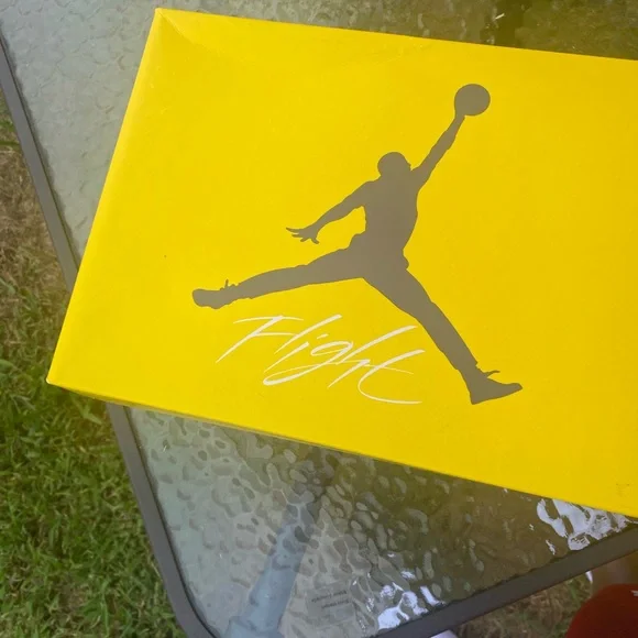 Lightning 4s 235